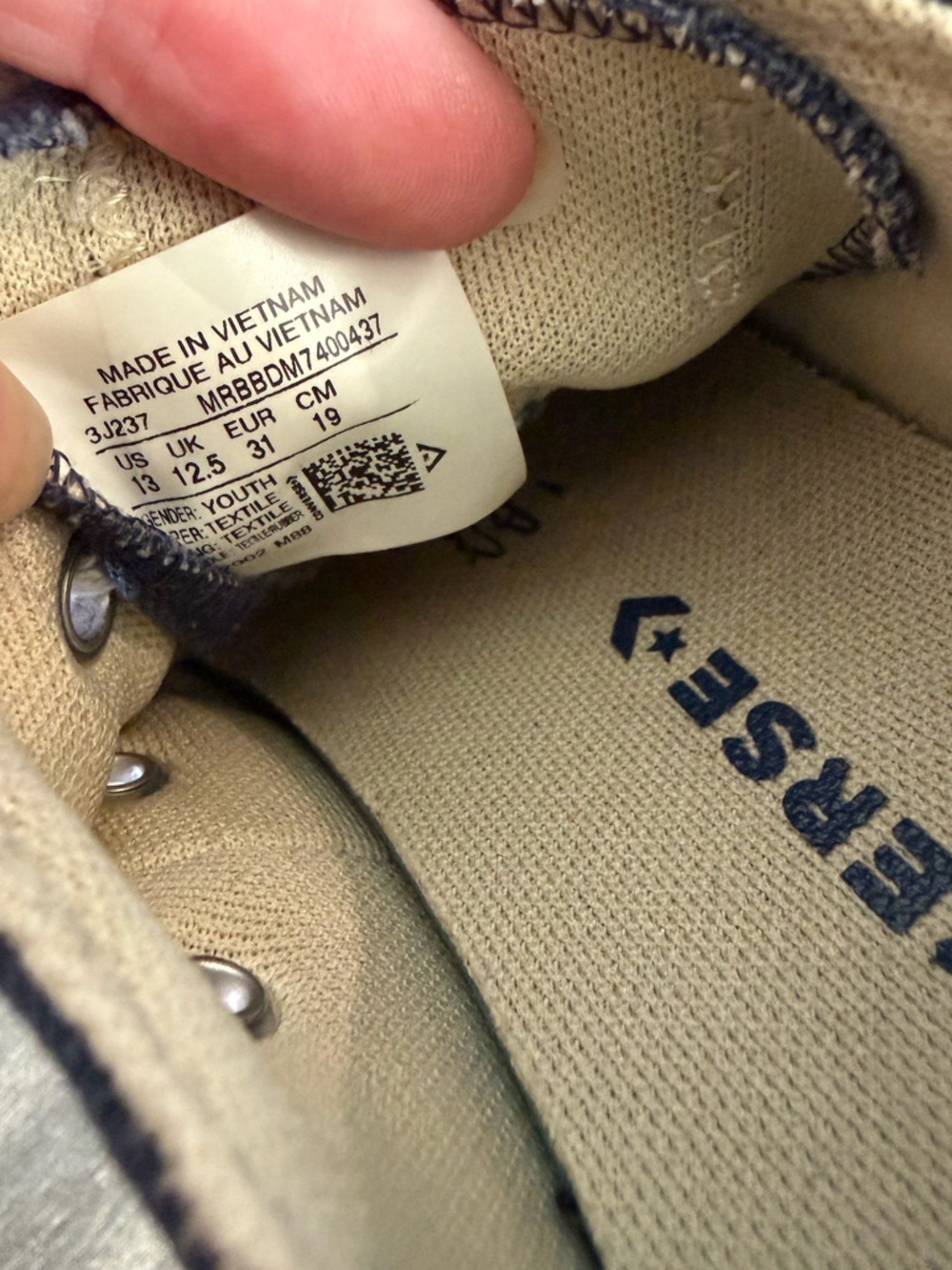 Converse Kids Classic Chucks Low Top Lace Up Canvas Sneakers in Navy & White 13 - Picture 8 of 9